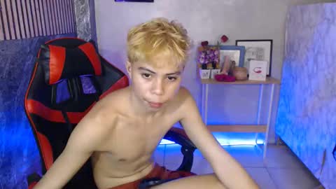 Snapshot of parkseo_yeon chatting on 09.24.25 HENRY online show from 09.24.25