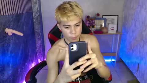 Snapshot of parkseo_yeon chatting on 09.27.25 HENRY online show from 09.27.25