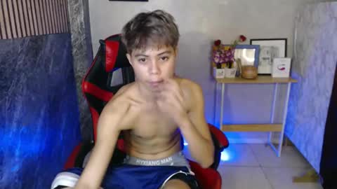 Snapshot of parkseo_yeon chatting on 10.02.25 HENRY online show from 10.02.25