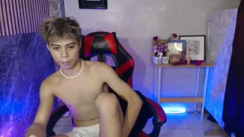 Snapshot of parkseo_yeon chatting on 10.07.25 HENRY online show from 10.07.25