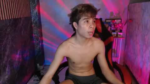 Snapshot of parkseo_yeon chatting on 11.11.25 HENRY online show from 11.11.25