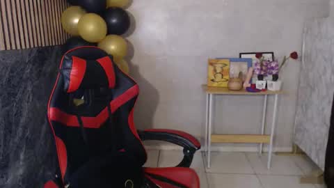 Snapshot of parkseo_yeon chatting on 11.24.25 HENRY online show from 11.24.25