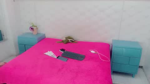 Snapshot of party_fre_girl chatting on 11.09.25 party_fre_girl online show from 11.09.25