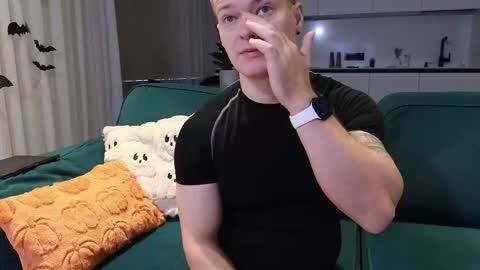 Pashka online show from 10.29.25