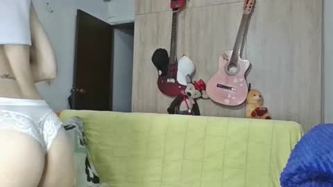 passion_fruit01 online show from 10.10.25