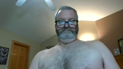 passporttraveler1 online show from 12.05.24