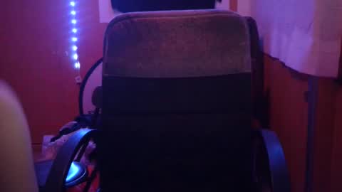 LiaSweetX online show from 12.14.25