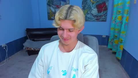 .... online show from 11.05.25