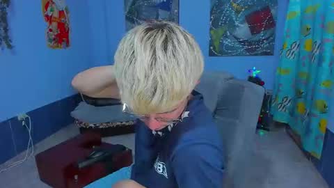 .... online show from 12.03.25