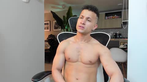 Paul online show from 10.03.25