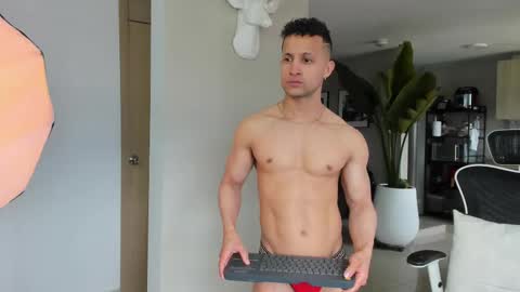 Paul online show from 10.04.25