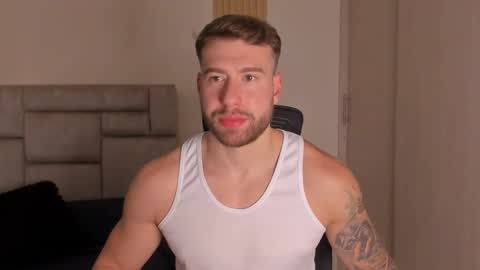 Snapshot of paul_roger chatting on 01.15.25 PAUL ROGER online show from 01.15.25