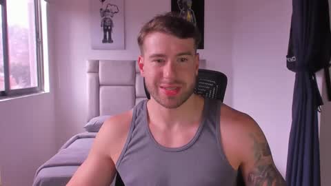 Snapshot of paul_roger chatting on 02.14.25 PAUL ROGER online show from 02.14.25