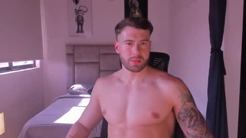 Snapshot of paul_roger chatting on 02.20.25 PAUL ROGER online show from 02.20.25