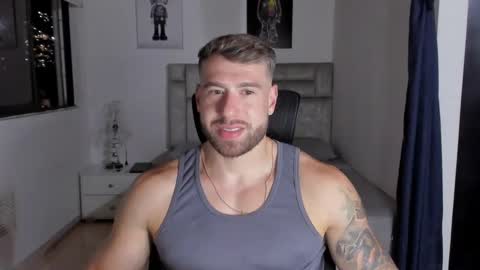 Snapshot of paul_roger chatting on 09.20.25 PAUL ROGER online show from 09.20.25