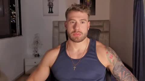 Snapshot of paul_roger chatting on 11.15.25 PAUL ROGER online show from 11.15.25