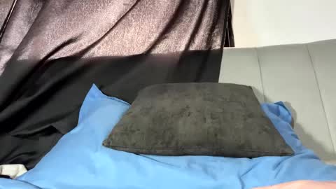 Yura independent  model online show from 10.05.25