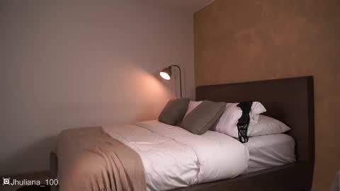 Paula online show from 02.11.25