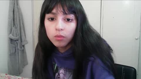 Snapshot of paulainblue chatting on 09.22.25 online show from 09.22.25