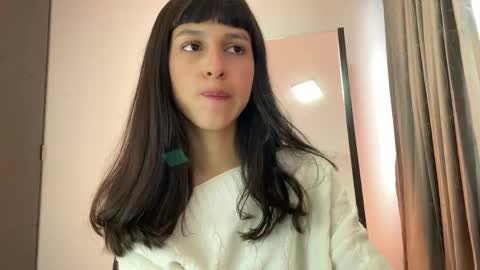 Snapshot of paulainblue chatting on 05.15.26 online show from 05.15.26