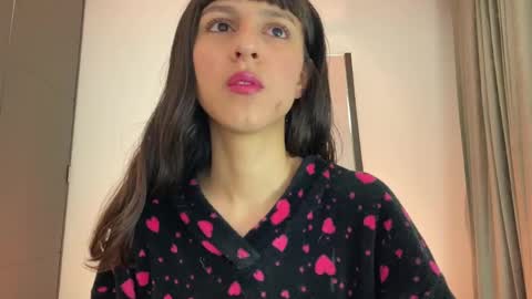 Snapshot of paulainblue chatting on 05.18.26 online show from 05.18.26