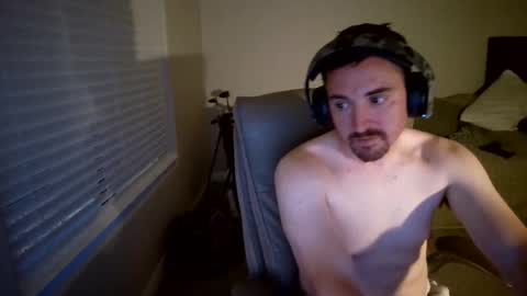 Snapshot of pauldemonte chatting on 03.29.26 pauldemonte online show from 03.29.26