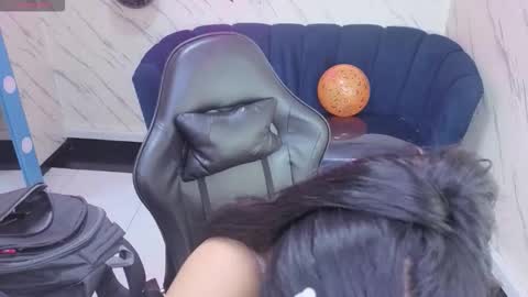 Snapshot of paulette_v chatting on 10.30.25 Live 800am 200pm COLOMBIAN HOUR online show from 10.30.25