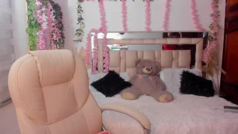 paulha_miller online show from 09.12.25