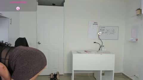 paulina online show from 10.15.25