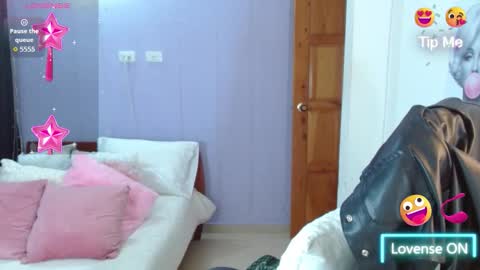 Snapshot of paulina_galvis2700 chatting on 10.10.25 paulina online show from 10.10.25