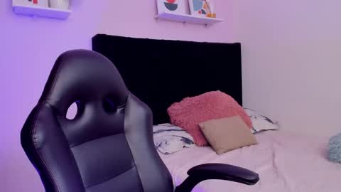 PAULINA  online show from 03.23.26