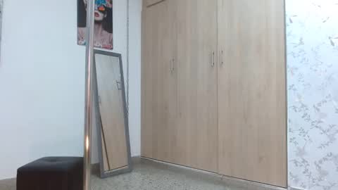 Snapshot of paulina_rubio_ chatting on 12.21.24 Paulina Rubio online show from 12.21.24