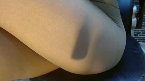 Snapshot of paulina_rubio_ chatting on 12.31.24 Paulina Rubio online show from 12.31.24