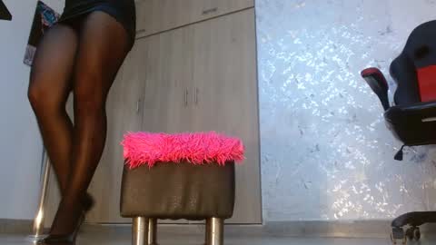 Snapshot of paulina_rubio_ chatting on 02.21.25 Paulina Rubio online show from 02.21.25