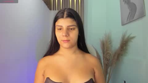Paulina Belle online show from 12.04.25