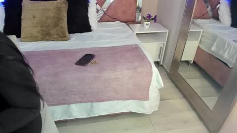 Paulina online show from 11.19.25