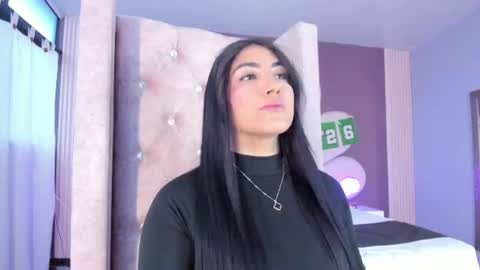 Snapshot of paulinaduarte_ chatting on 06.17.26 Paulina online show from 06.17.26