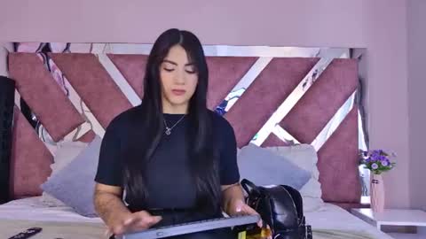 Snapshot of paulinaduarte_ chatting on 06.22.26 Paulina online show from 06.22.26