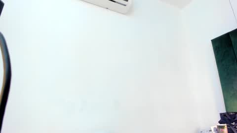 Snapshot of paulinagame chatting on 10.26.25 Paulina online show from 10.26.25