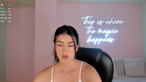 Paulina Santos  online show from 09.27.25