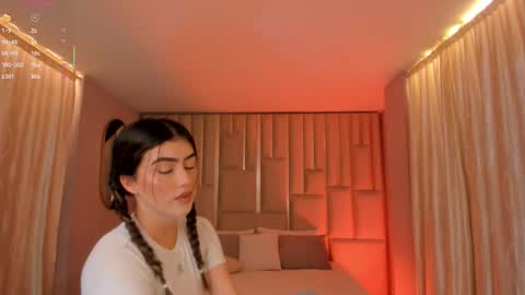 Paulina Santos  online show from 02.28.26