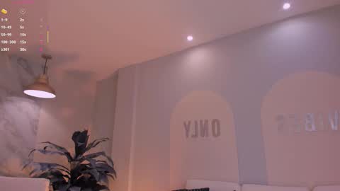 Paulina Santos  online show from 03.27.26