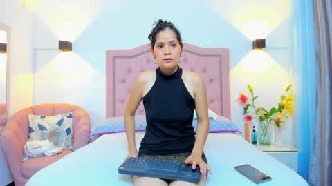 paulinavera online show from 05.11.26
