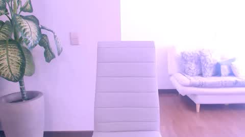 Snapshot of paulinerussell chatting on 03.02.26 vle online show from 03.02.26