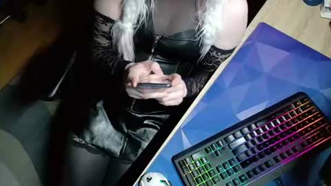 ensui online show from 06.15.26