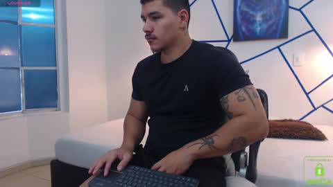 Snapshot of paulo_allen chatting on 12.30.24 Paulo online show from 12.30.24