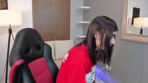 Snapshot of pauly_dolll chatting on 12.24.24 Pauly online show from 12.24.24