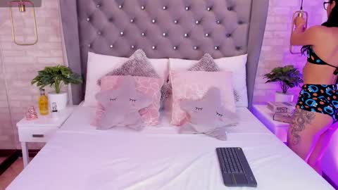 Pau online show from 01.18.26