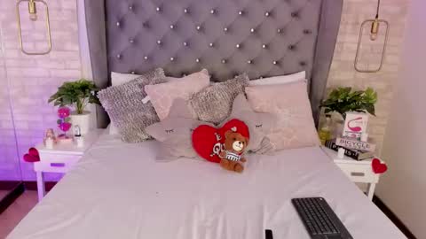 Pau online show from 02.16.26