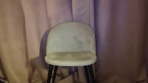 Snapshot of pawsclawss chatting on 10.01.25 PawsClawss online show from 10.01.25